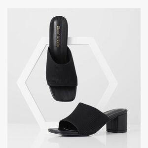 Shoe' N Tale block heel black sandals Size 9